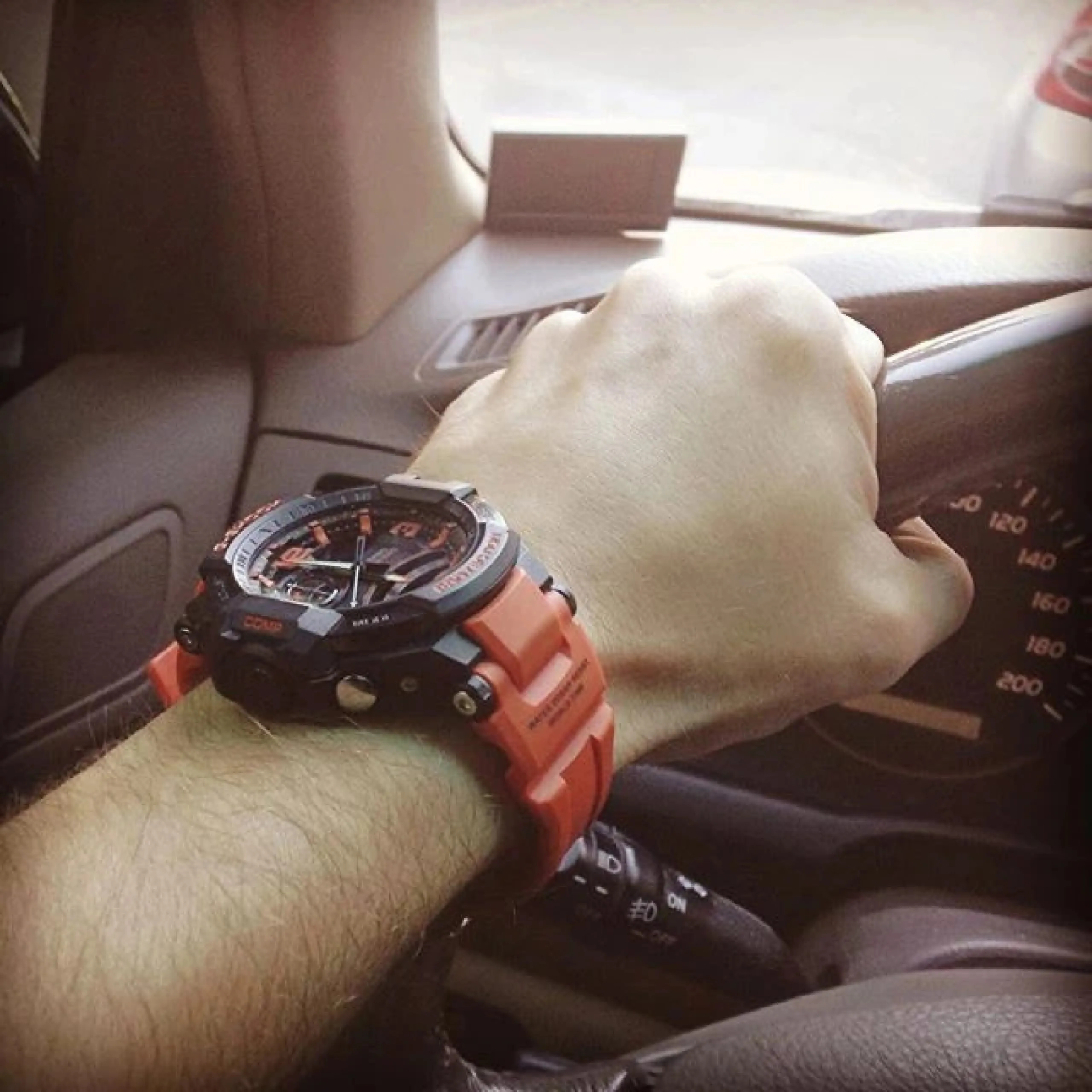 CASIO G-SHOCK GA-1000-4A, наручные часы — дополнительное фото 3